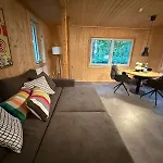 Waldhaus Am Mit Wasserzugang Semesterbostad