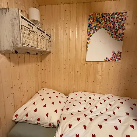 Waldhaus Am Mit Wasserzugang Дом отдыха