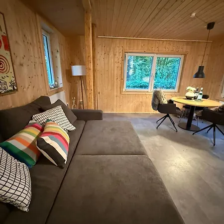 Waldhaus Am Mit Wasserzugang Дом отдыха
